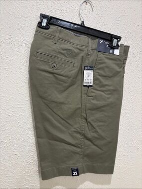 Daniel Cremieux Olive Flat-Front Men's Shorts